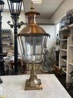 Ondervoetje brons met koperen kap